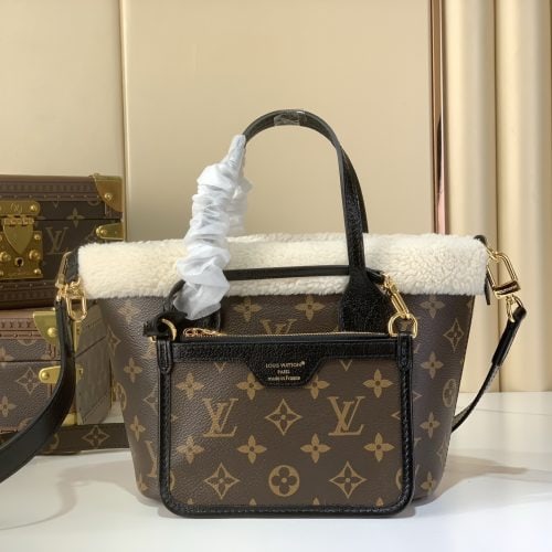 The Neverfull Bandoulière Inside Out BB